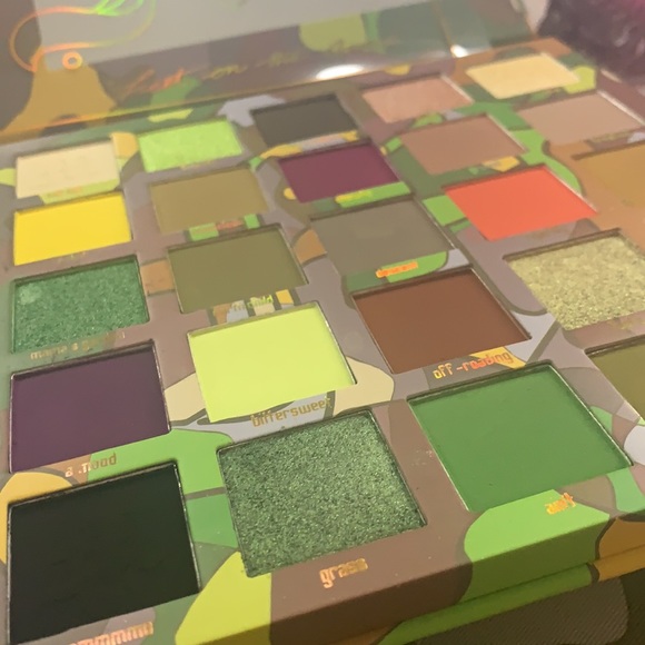 Made by Mitchell feet on the ground palette - Picture 4 of 5